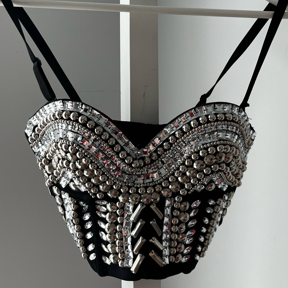 WYLDER TOP- stunning beaded design